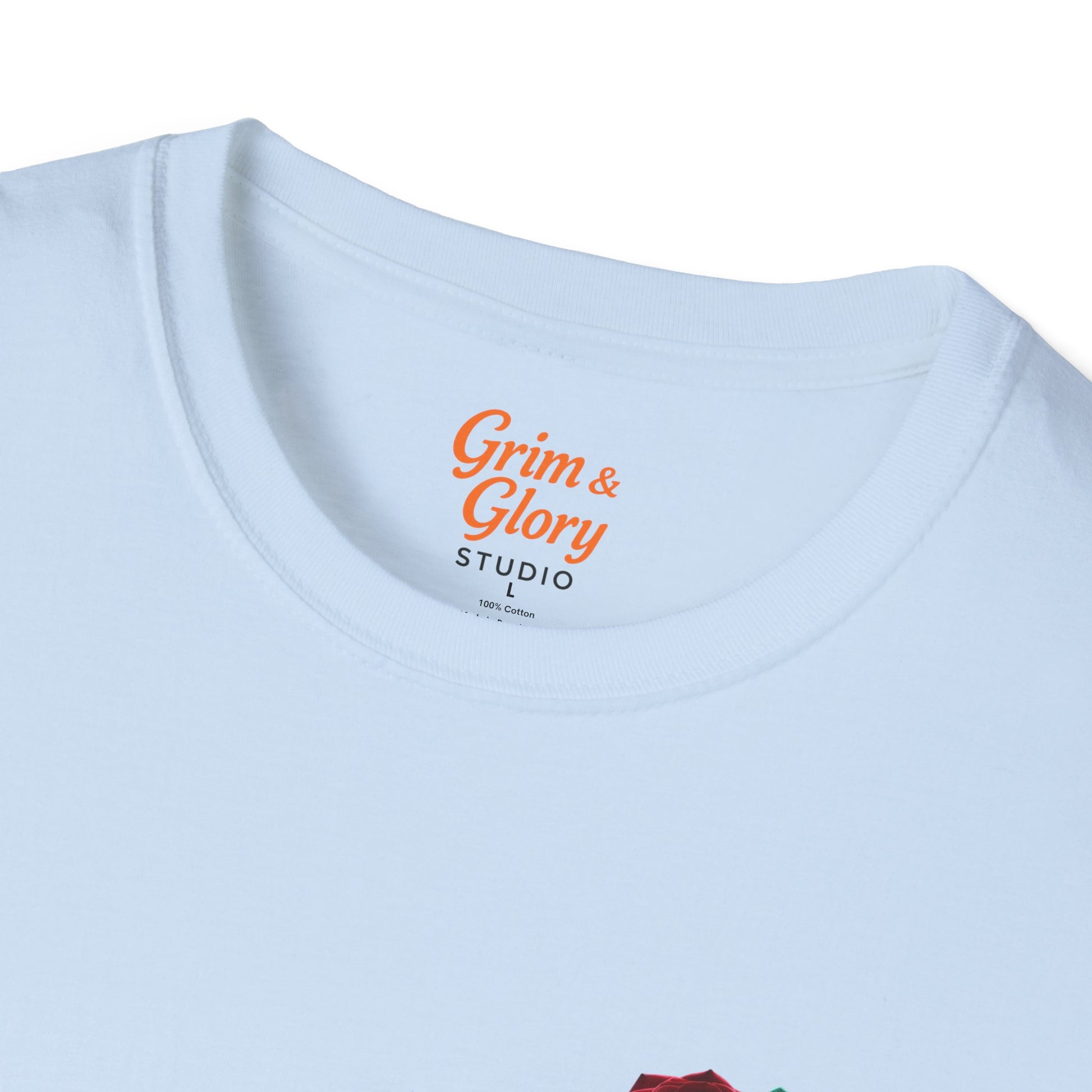 Blommig T-shirt med Ros och Orm – Stilren Unisex T-shirt för Vardagsbruk, Perfekt Sommarpresent, Mode för Blomälskare