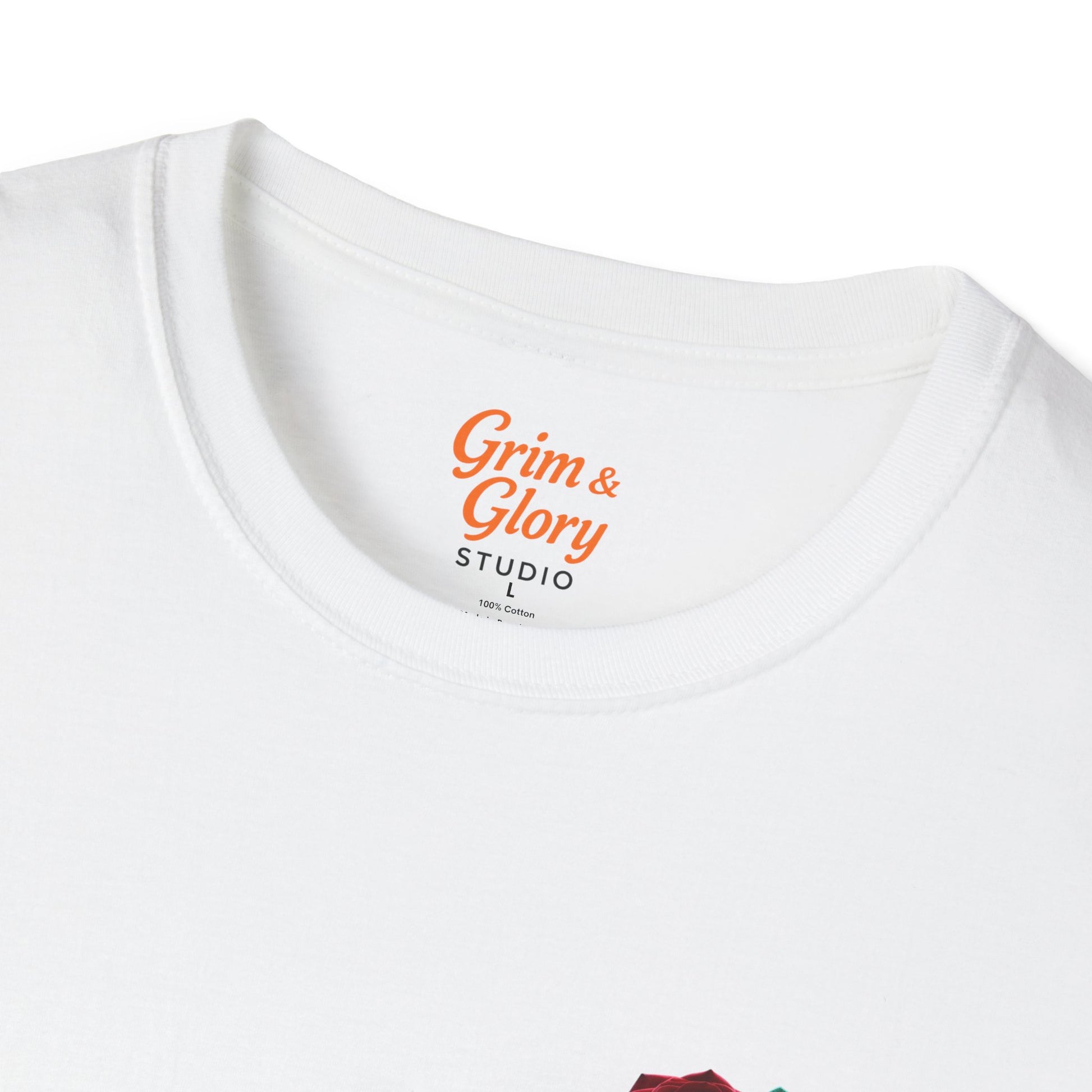 Blommig T-shirt med Ros och Orm – Stilren Unisex T-shirt för Vardagsbruk, Perfekt Sommarpresent, Mode för Blomälskare